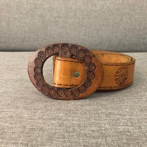 Floral leather belt